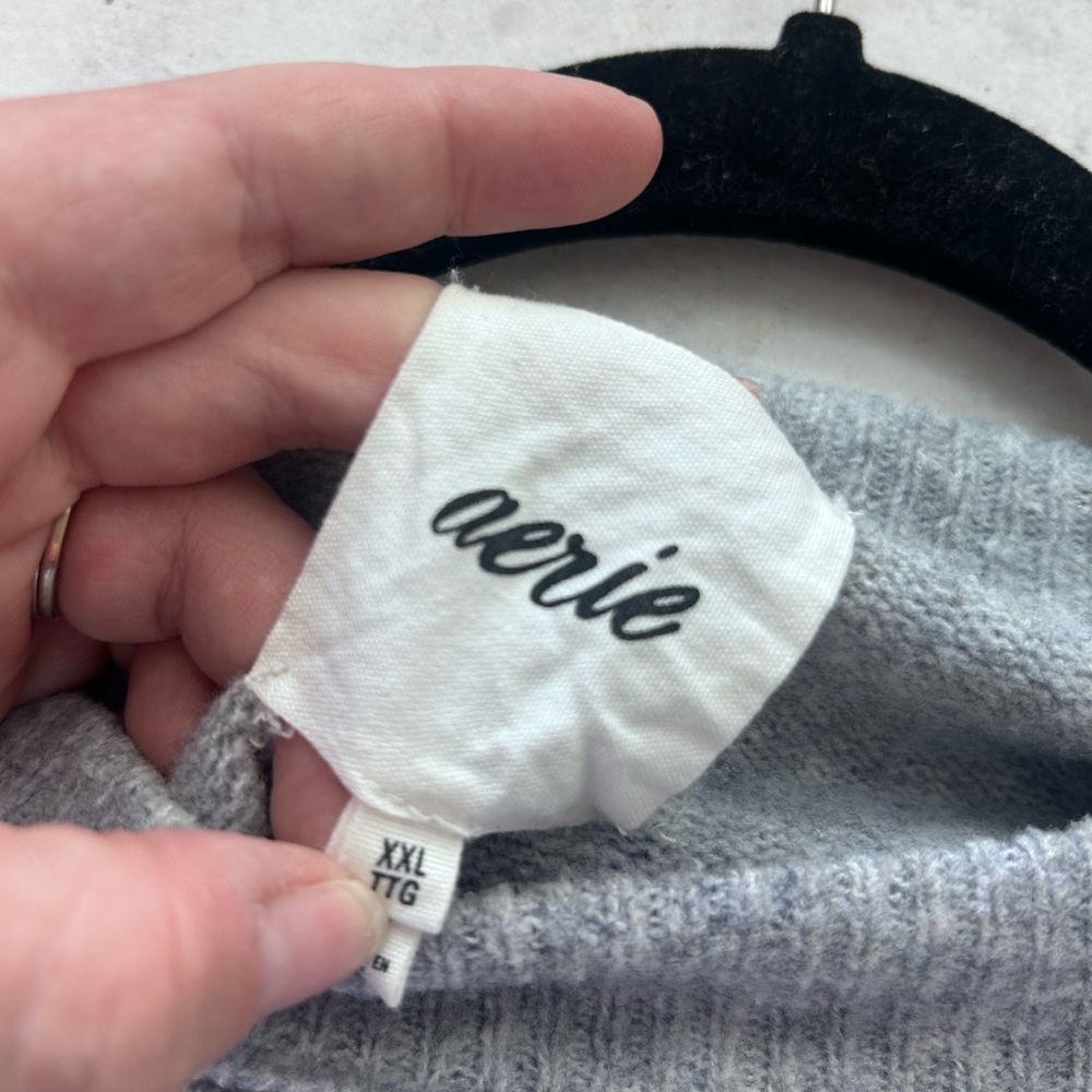 Aerie Gray and Green Crewneck Sweater with Geometric Patterns - Picture 2 of 2